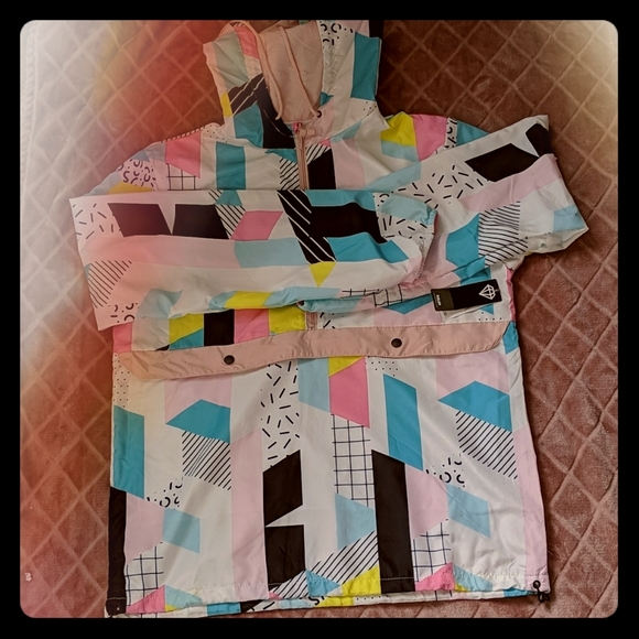 Blackjack Jackets & Blazers - NWT Blackjack Pattern Windbreaker w. Front Pocket